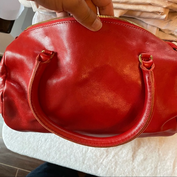 Clare V Grande Pepe in cherry red - Picture 5 of 8